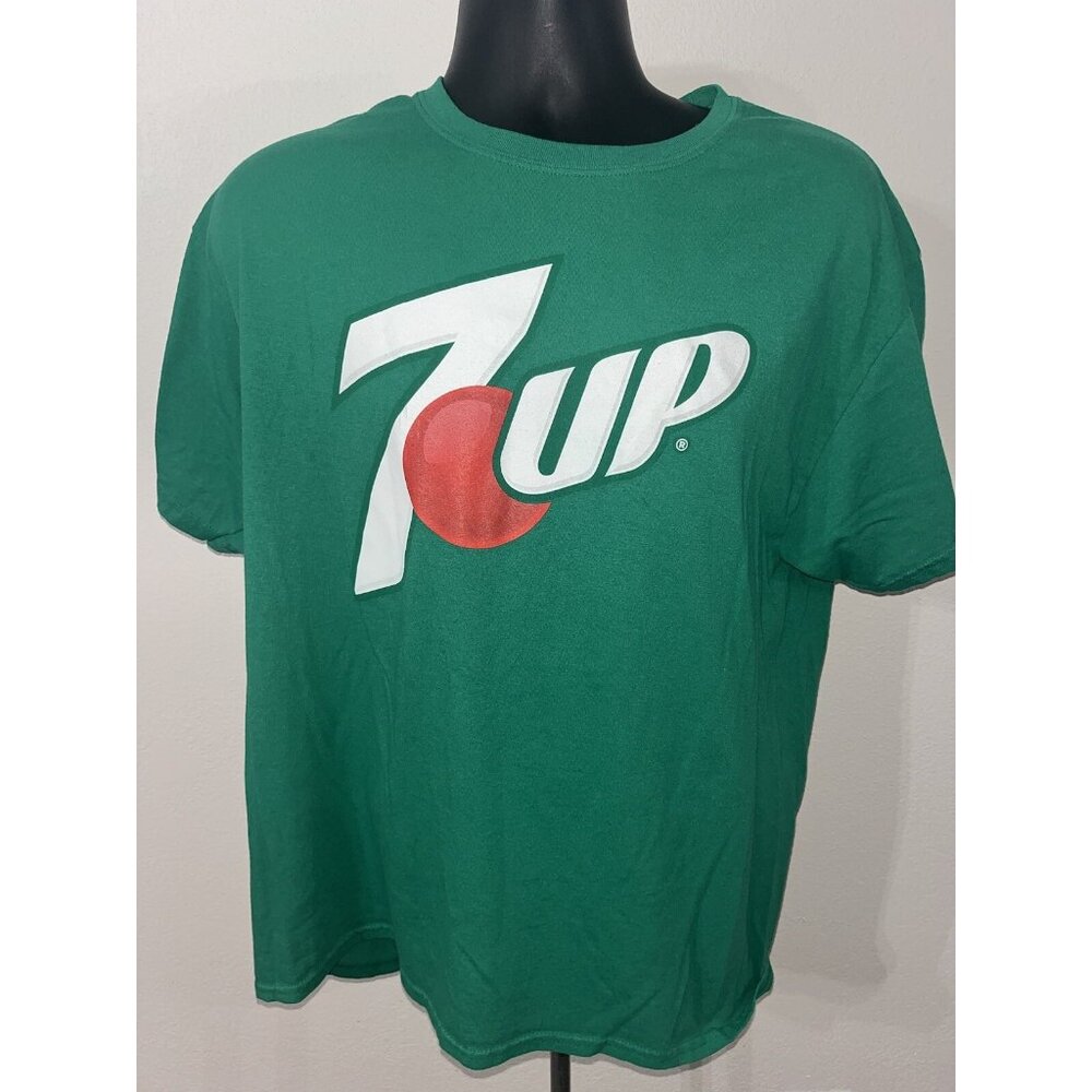 7 Up  Graphic Print  T Shirt Men Large Logo Cotton Blend Green